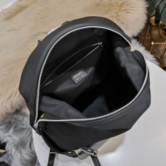 2024SS 毎年大人気のアイテム FENDI フェンデイ バックパック 2024SS 毎年大人気のアイテム FENDI フェンデイ バックパック