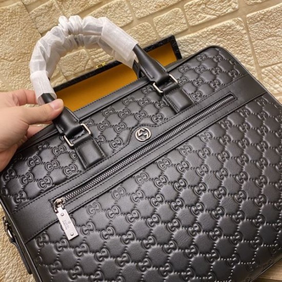 2024SS 洗練された魅力が光る GUCCI グッチ ブリーフケース 2024SS 洗練された魅力が光る GUCCI グッチ ブリーフケース