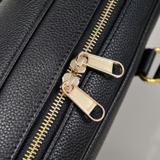 2024SS カッコ良くキあります GUCCI グッチ ブリーフケース 2024SS カッコ良くキあります GUCCI グッチ ブリーフケース