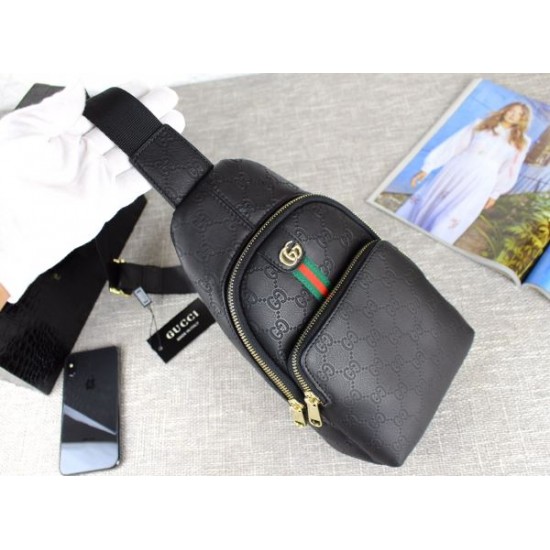 2024SS 雑誌も街も人気アイテム GUCCI グッチ チェストバッグ 2024SS 雑誌も街も人気アイテム GUCCI グッチ チェストバッグ