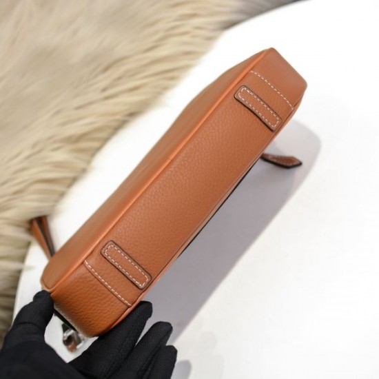 2024SS ゆったり感のあるアイテム HERMES エルメス クラッチバッグ
