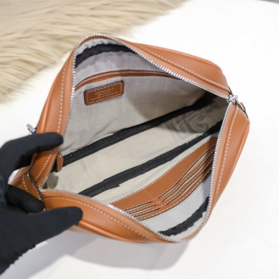 2024SS ゆったり感のあるアイテム HERMES エルメス クラッチバッグ