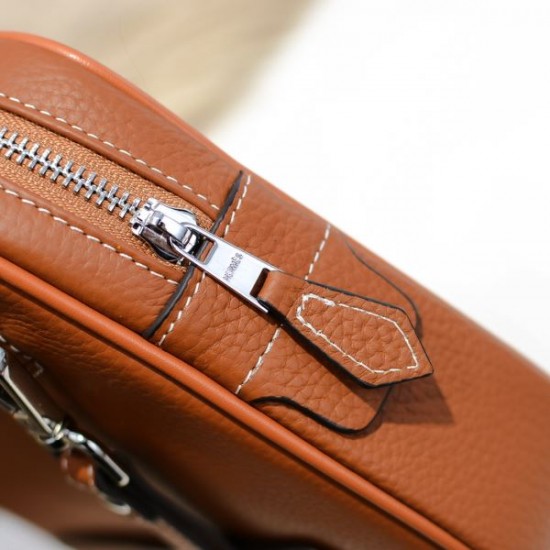 2024SS ゆったり感のあるアイテム HERMES エルメス クラッチバッグ