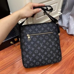 2024SS 色にも流行り LOUIS VUITTON ルイヴィトン ショルダーバッグ