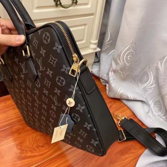 2024SS 最新デザイン LOUIS VUITTON ルイヴィトン ブリーフケース 2024SS 最新デザイン LOUIS VUITTON ルイヴィトン ブリーフケース