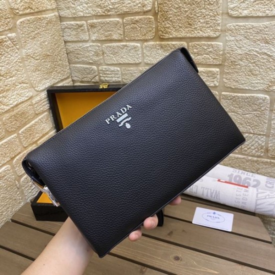 2024SS トレンドのコーディネート PRADA プラダ クラッチバッグ 2024SS トレンドのコーディネート PRADA プラダ クラッチバッグ