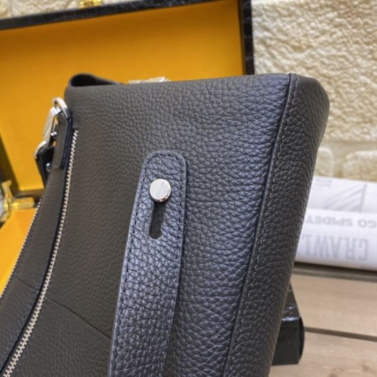 2024SS トレンドのコーディネート PRADA プラダ クラッチバッグ 2024SS トレンドのコーディネート PRADA プラダ クラッチバッグ