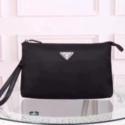 2024SS ファッション感が急上昇！ PRADA プラダ クラッチバッグ