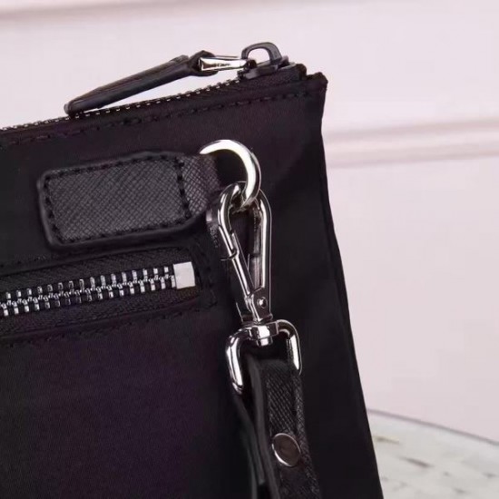 2024SS ファッション感が急上昇! PRADA プラダ クラッチバッグ 2024SS ファッション感が急上昇! PRADA プラダ クラッチバッグ