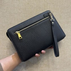 2024SS 今すぐオシャレになれる！ PRADA プラダ クラッチバッグ