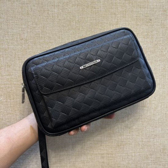 2024SS 上品カジュアルな雰囲気に PRADA プラダ クラッチバッグ 2024SS 上品カジュアルな雰囲気に PRADA プラダ クラッチバッグ