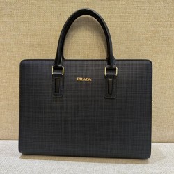 2024SS 最新で男性にもお勧め PRADA プラダ ブリーフケース