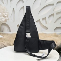 2024SS 最短1週間 日本未発売 PRADA プラダ チェストバッグ
