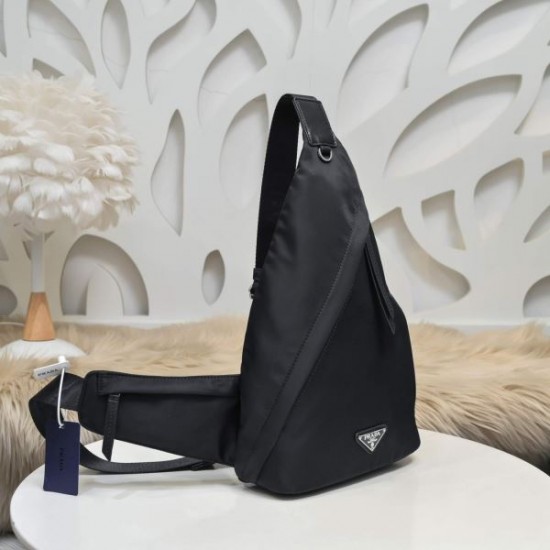 2024SS 最短1週間 日本未発売 PRADA プラダ チェストバッグ 2024SS 最短1週間 日本未発売 PRADA プラダ チェストバッグ