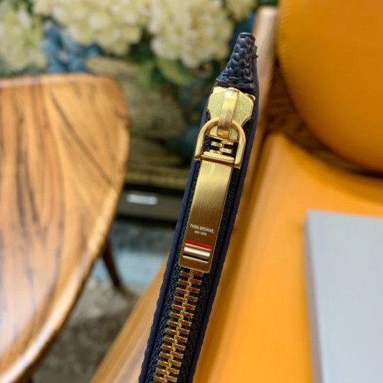 2024SS 定番デザイン THOM BROWNE トムブラウン クラッチバッグ 2024SS 定番デザイン THOM BROWNE トムブラウン クラッチバッグ