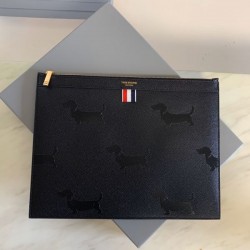 2024SS 履き心地抜群 THOM BROWNE トムブラウン クラッチバッグ
