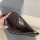 2024SS 履き心地抜群 THOM BROWNE トムブラウン クラッチバッグ