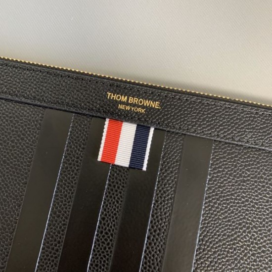 2024SS 新作すぐ届く THOM BROWNE トムブラウン クラッチバッグ 2024SS 新作すぐ届く THOM BROWNE トムブラウン クラッチバッグ