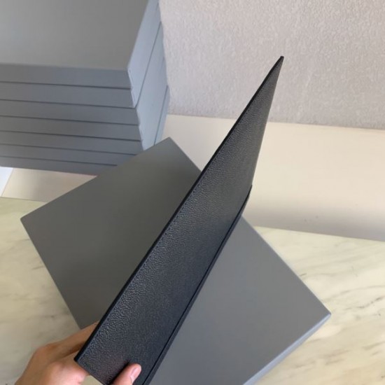 2024SS 新作すぐ届く THOM BROWNE トムブラウン クラッチバッグ 2024SS 新作すぐ届く THOM BROWNE トムブラウン クラッチバッグ