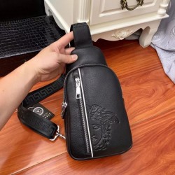 2024SS 発売極限状態！ VERSACE ヴェルサーチェ チェストバッグ