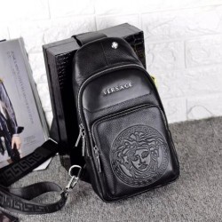 2024SS 海外先行発売！ VERSACE ヴェルサーチェ チェストバッグ