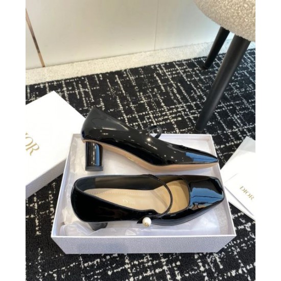2024SS レトロ感のあるデザイン DIOR ディオール レディース ハイヒール 2024SS レトロ感のあるデザイン DIOR ディオール レディース ハイヒール