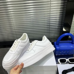 2024SS 今っぽいスタイルに決まる CELINE セリーヌ レディース用 カジュアルシューズ