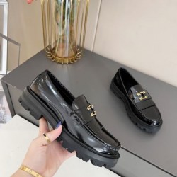 2024SS お洒落さんの愛用率が高い CELINE セリーヌ レディース用 カジュアルシューズ