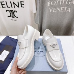 2024SS 海外のファッション新品 PRADA プラダ レディース用 カジュアルシューズ