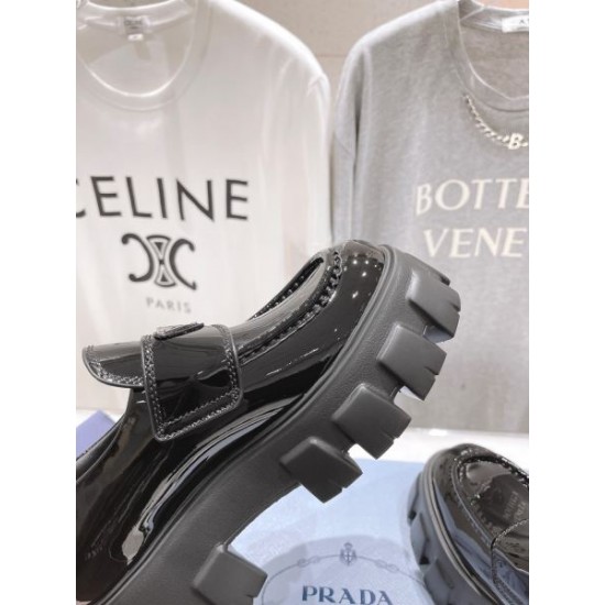 2024SS 断然オススメな人気新作 PRADA プラダ レディース用 カジュアルシューズ 2024SS 断然オススメな人気新作 PRADA プラダ レディース用 カジュアルシューズ