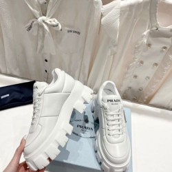 2024SS 遊び心が溢れるアイテム PRADA プラダ レディース用 カジュアルシューズ