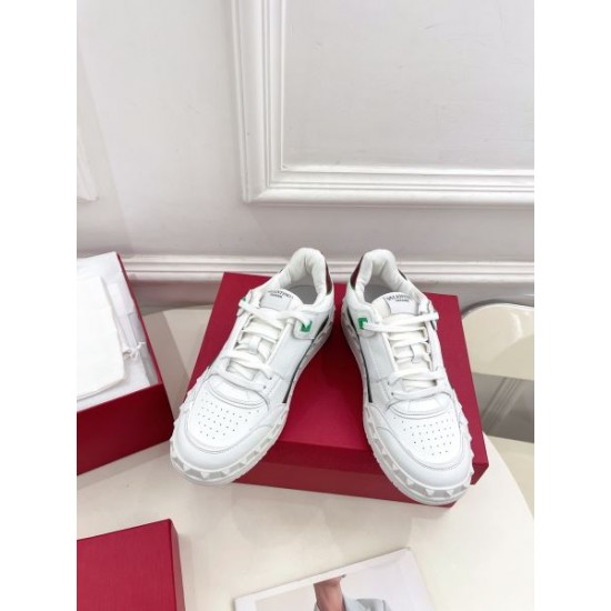 2024SS カラー豊富 VALENTINO ヴァレンティノ レディース用 カジュアルシューズ 2024SS カラー豊富 VALENTINO ヴァレンティノ レディース用 カジュアルシューズ