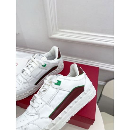 2024SS カラー豊富 VALENTINO ヴァレンティノ レディース用 カジュアルシューズ 2024SS カラー豊富 VALENTINO ヴァレンティノ レディース用 カジュアルシューズ