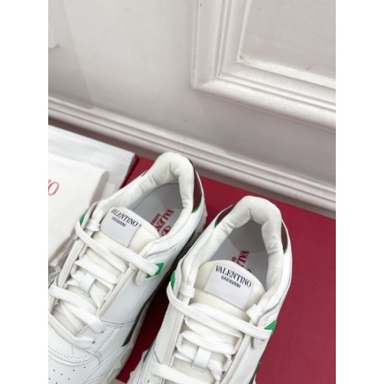 2024SS カラー豊富 VALENTINO ヴァレンティノ レディース用 カジュアルシューズ 2024SS カラー豊富 VALENTINO ヴァレンティノ レディース用 カジュアルシューズ