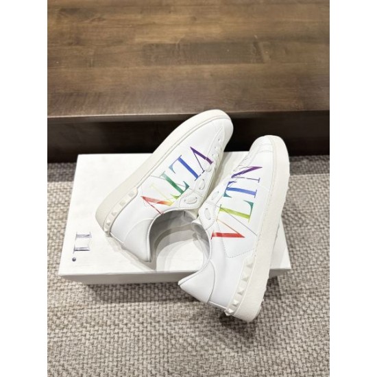 2024SS 魅力を持つ VALENTINO ヴァレンティノ レディース用 カジュアルシューズ