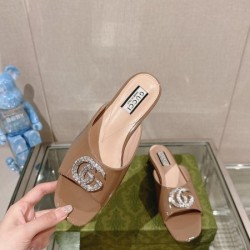 2024SS 魅力的な価格でセール GUCCI グッチ レディーススリッパ