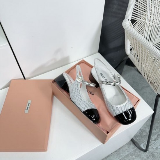 2024SS 抜群な新鮮度 MIU MIU ミュウミュウ レディースサンダル 2024SS 抜群な新鮮度 MIU MIU ミュウミュウ レディースサンダル