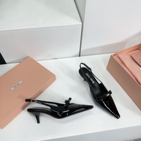 2024SS 定番人気商品 MIU MIU ミュウミュウ レディースサンダル