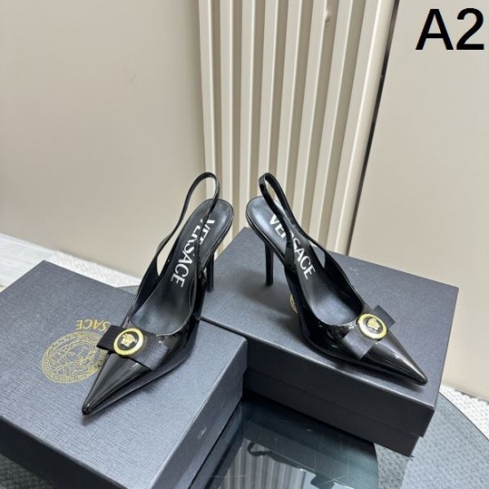 2024SS セレブも愛用 VERSACE ヴェルサーチェ レディースサンダル 2024SS セレブも愛用 VERSACE ヴェルサーチェ レディースサンダル