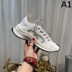 2024SS お気に入りのスタイル GUCCI グッチ レディース用 スニーカー 