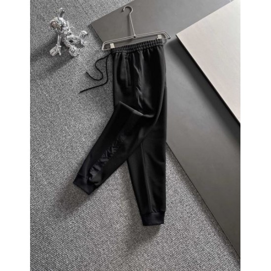 2024SS すっきりしたシルエット PRADA プラダ 上下セット 2024SS すっきりしたシルエット PRADA プラダ 上下セット