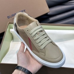 BURBERRY バーバリー レトロな雰囲気が漂う 2024SS メンズ用 カジュアルシューズ