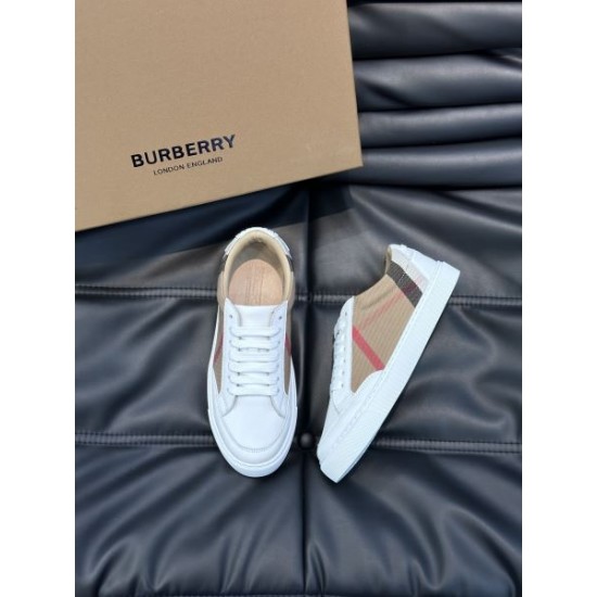 BURBERRY バーバリー レトロな雰囲気が漂う 2024SS メンズ用 カジュアルシューズ BURBERRY バーバリー レトロな雰囲気が漂う 2024SS メンズ用 カジュアルシューズ