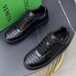 BOTTEGA VENETA ボッテガヴェネタ 最安価格新品 2024SS メンズ用 カジュアルシューズ