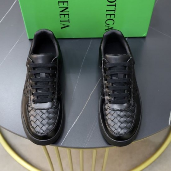 BOTTEGA VENETA ボッテガヴェネタ 最安価格新品 2024SS メンズ用 カジュアルシューズ BOTTEGA VENETA ボッテガヴェネタ 最安価格新品 2024SS メンズ用 カジュアルシューズ