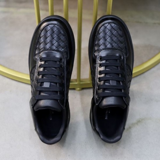 BOTTEGA VENETA ボッテガヴェネタ 最安価格新品 2024SS メンズ用 カジュアルシューズ BOTTEGA VENETA ボッテガヴェネタ 最安価格新品 2024SS メンズ用 カジュアルシューズ