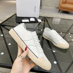CELINE セリーヌ 存在感ばっちりなアイテム 2024SS メンズ用 カジュアルシューズ