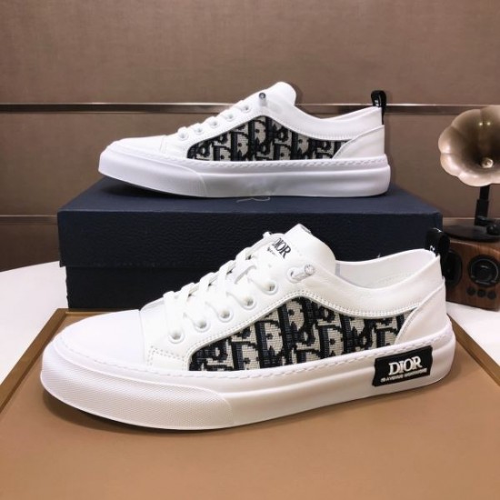 DIOR ディオール ファッションに新しい色 2024SS メンズ用 カジュアルシューズ DIOR ディオール ファッションに新しい色 2024SS メンズ用 カジュアルシューズ