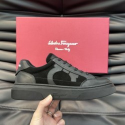 FERRAGAMO サルヴァトーレ フェラガモ 完売前に 2024SS メンズ用 カジュアルシューズ