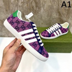 GUCCI グッチ きれいめな印象で着こなし 2024SS メンズ用 カジュアルシューズ 